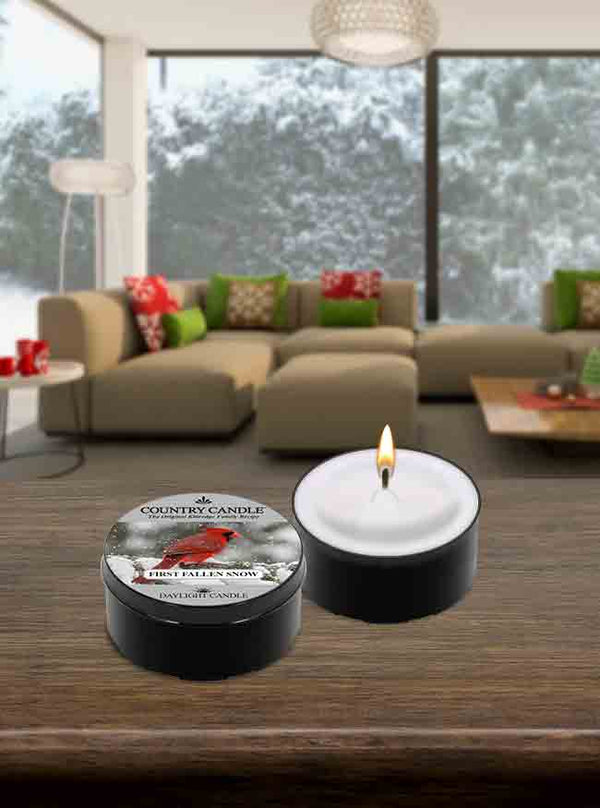 First Fallen Snow NEW! DayLight - Kringle Candle Israel